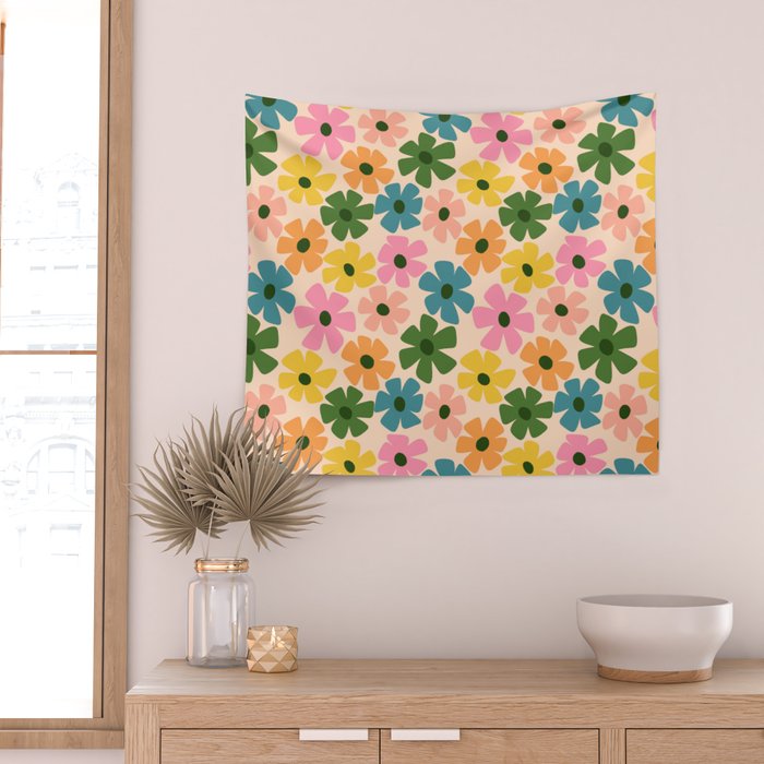 Retro Flower - Big Daisy Cream background Wall Tapestry Gallery Image 2