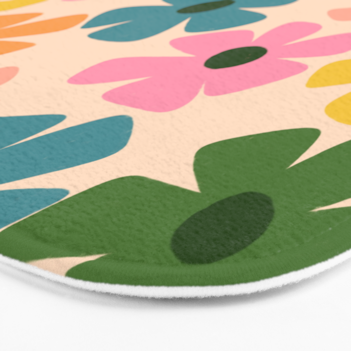 Retro Flower - Big Daisy Cream background Bath Mat Gallery Image 3