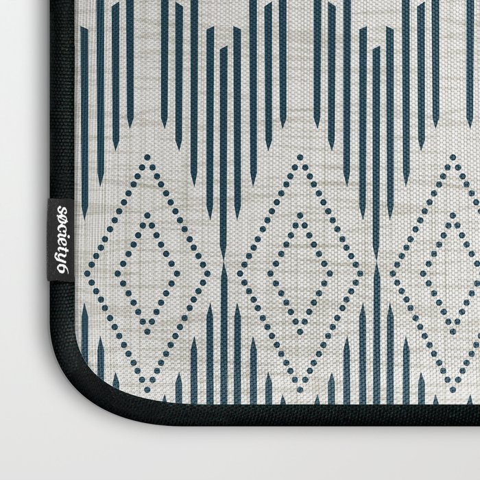 West End - Linen Laptop Sleeve Gallery Image 3