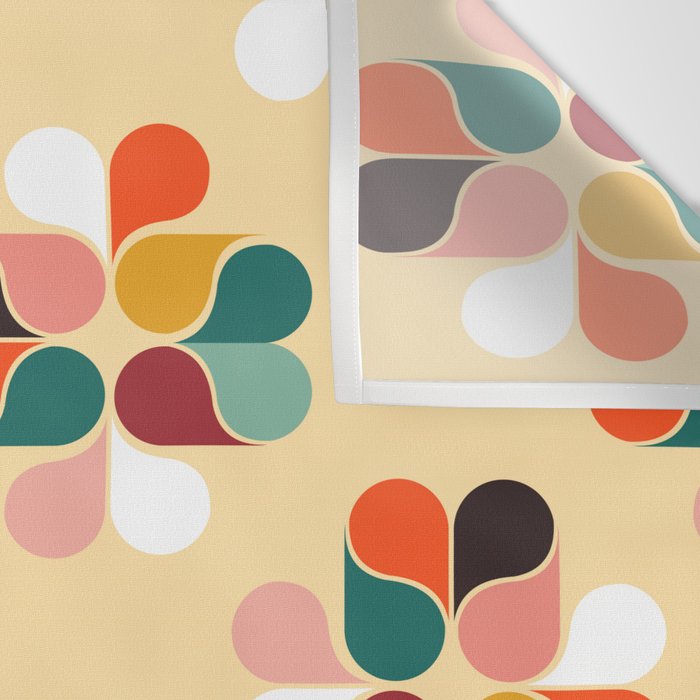 Retro geometry pattern no2 Wall Tapestry Gallery Image 3