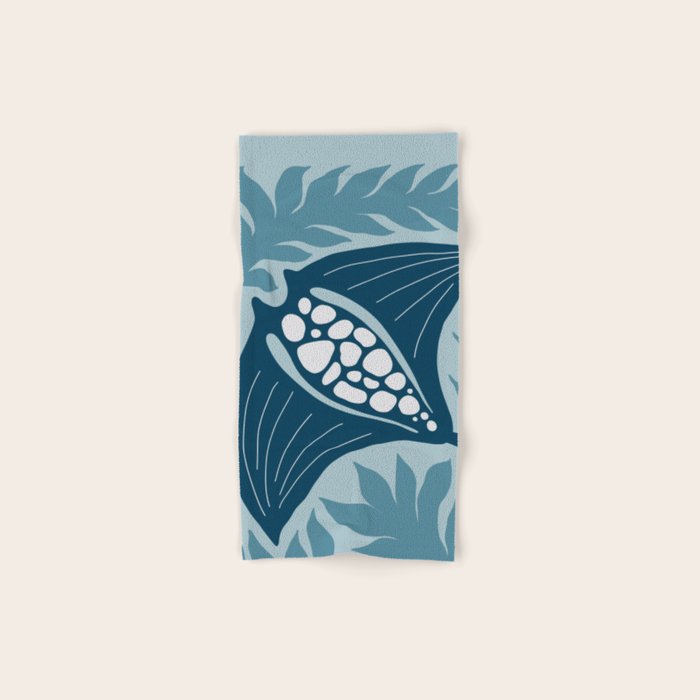 Manta Ray Bath Towel Gallery Image 1