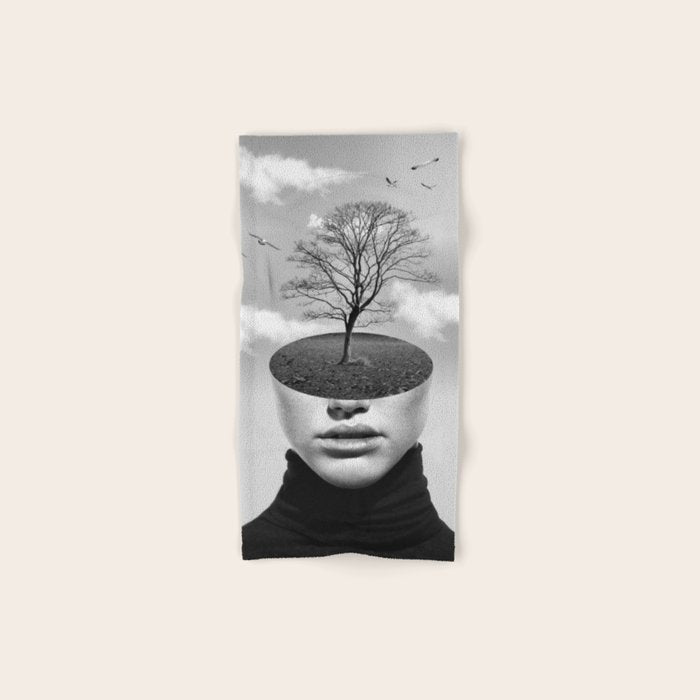 TREE 2 Bath Towel Gallery Image 1