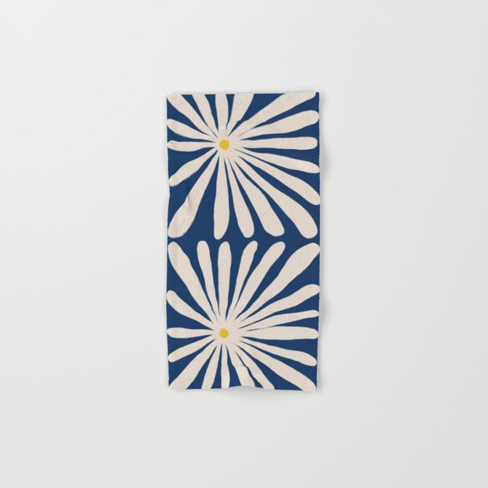 Lazy Daisies #1 Bath Towel Gallery Image 1