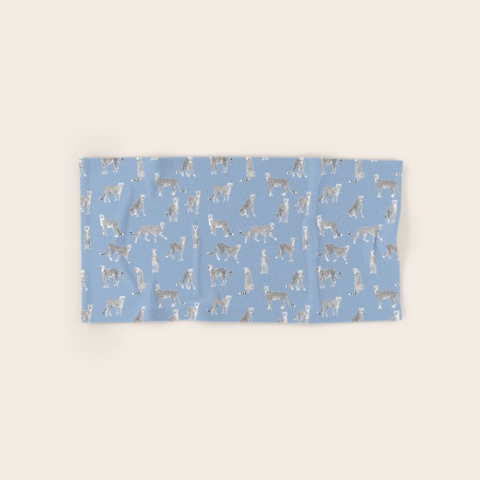 Cheetah pattern 16 Bath Towel Gallery Image 1