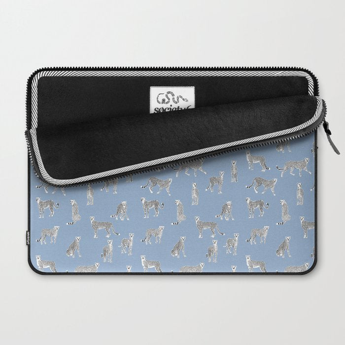 Cheetah pattern 16 Laptop Sleeve Gallery Image 2