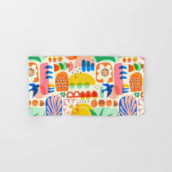 Abstract Mod Art Shapes Pattern Bath Towel Gallery Image 1