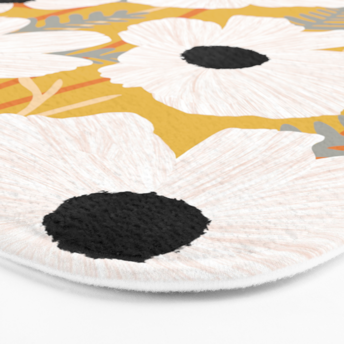 White Daisies Bath Mat Gallery Image 3
