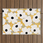 White Daisies Outdoor Rug Gallery Image 1
