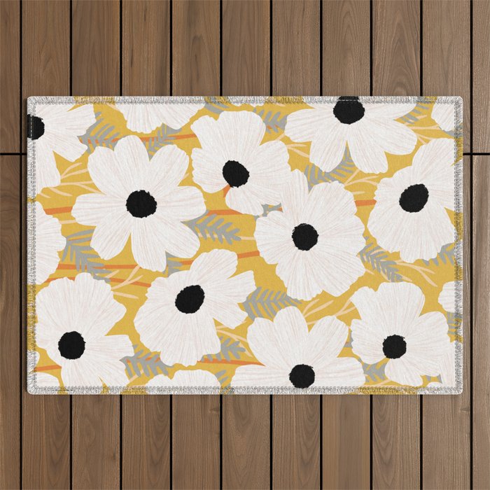 White Daisies Outdoor Rug Gallery Image 1