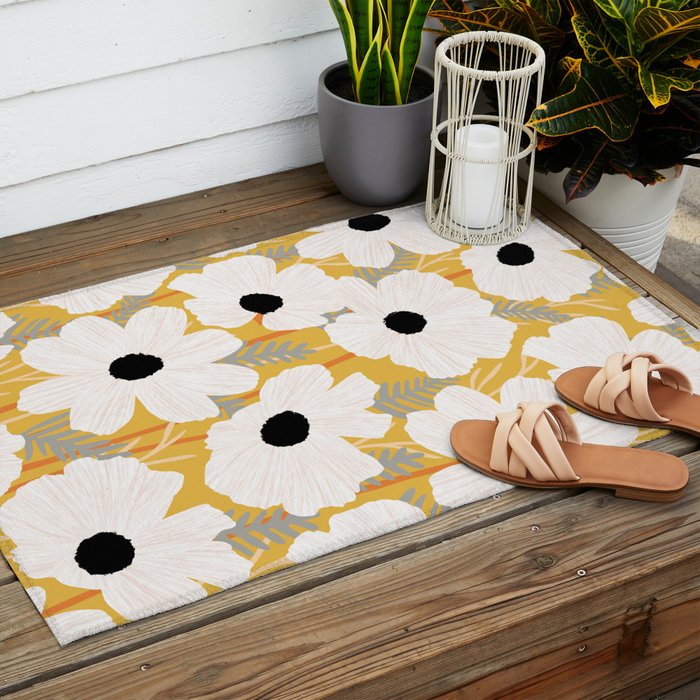 White Daisies Outdoor Rug Gallery Image 2