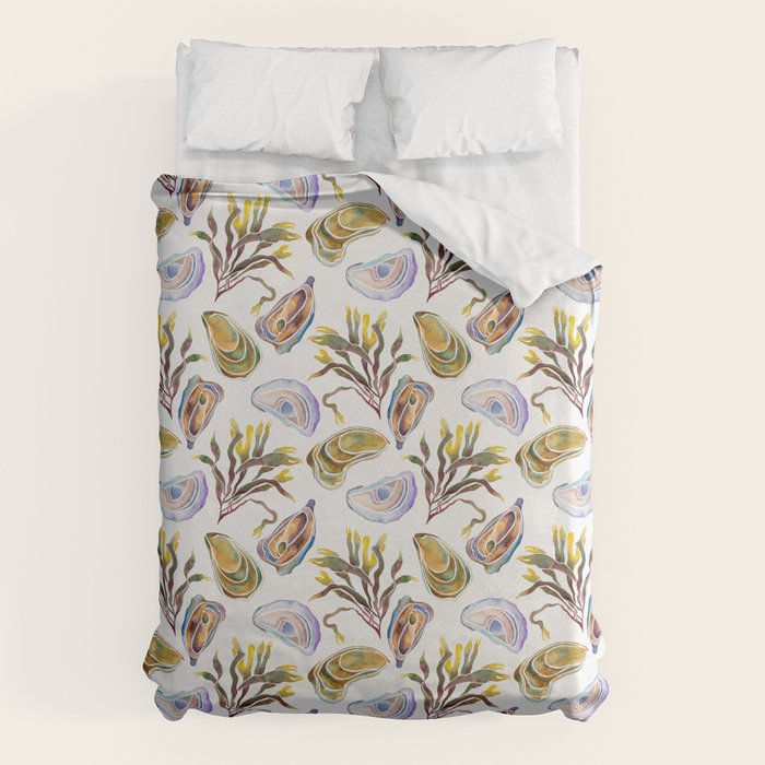 Watercolor Oysters and Seaweed Pattern Duvet Cover Gallery Image 6
