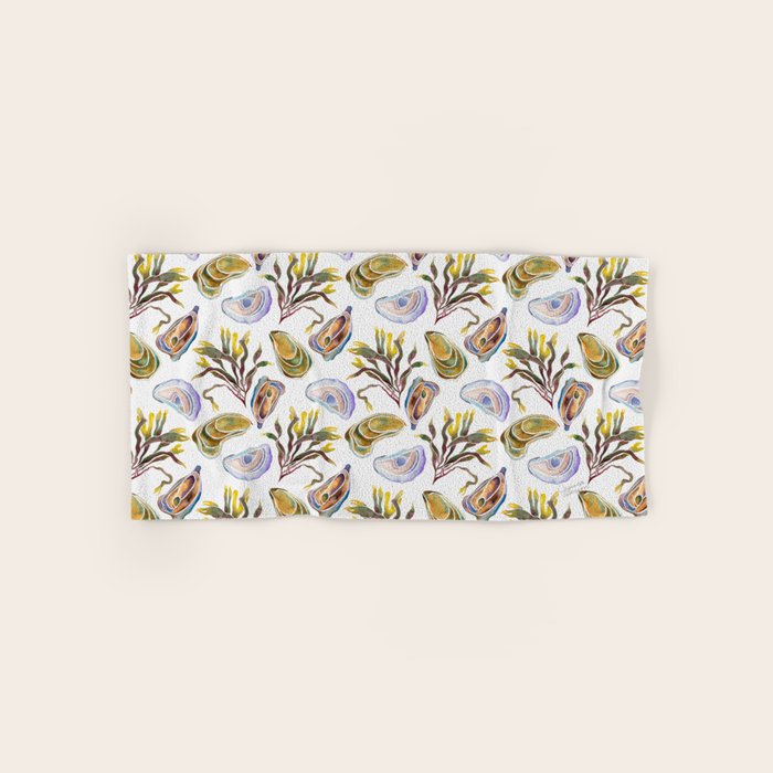 Watercolor Oysters and Seaweed Pattern Bath Towel Gallery Image 1