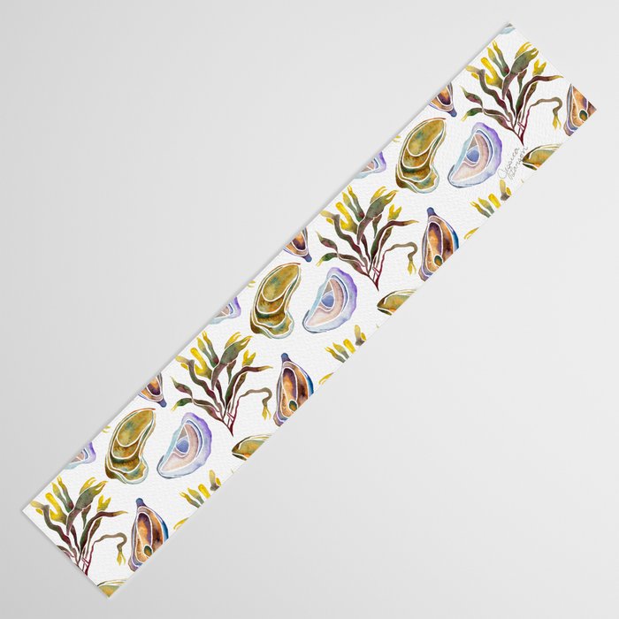 Watercolor Oysters and Seaweed Pattern Table Runner Gallery Image 3