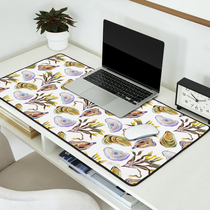 Watercolor Oysters and Seaweed Pattern Desk Mat Gallery Image 2