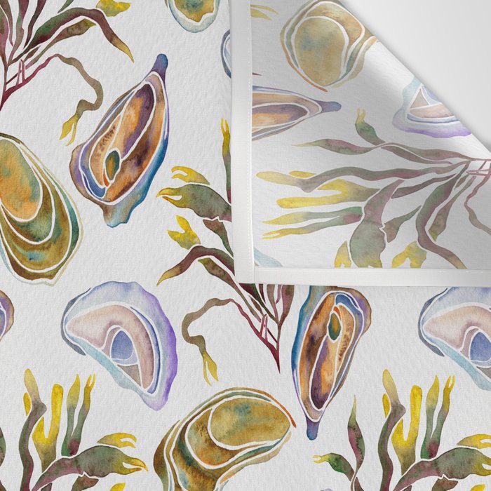 Watercolor Oysters and Seaweed Pattern Wall Tapestry Gallery Image 3