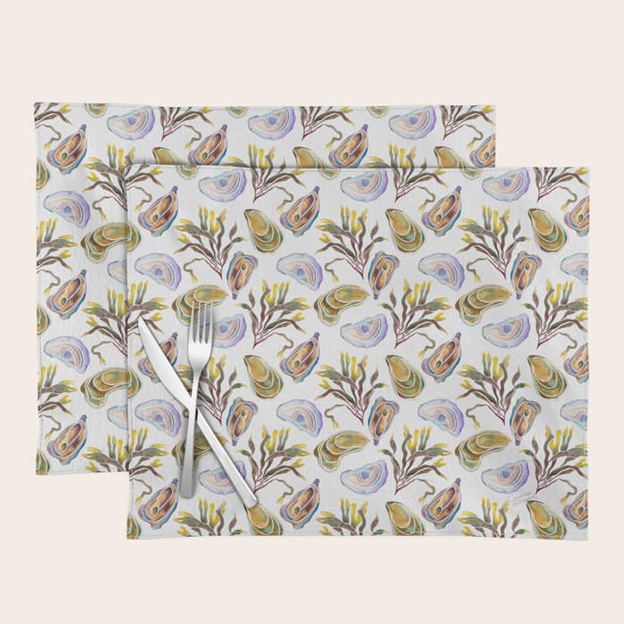 Watercolor Oysters and Seaweed Pattern Placemat Gallery Image 1