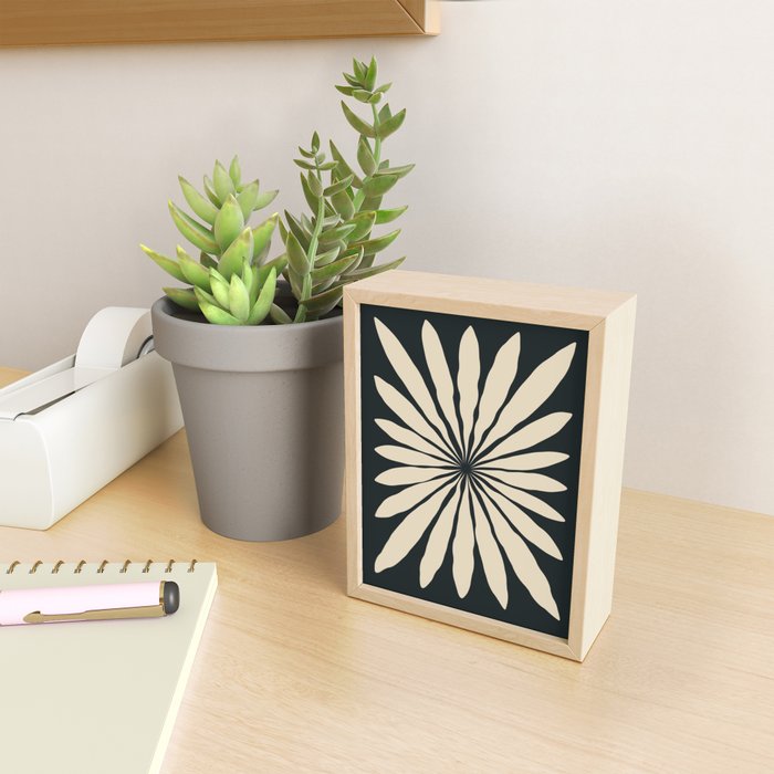 Star Leaf: Noir Mini Art Print Gallery Image 2