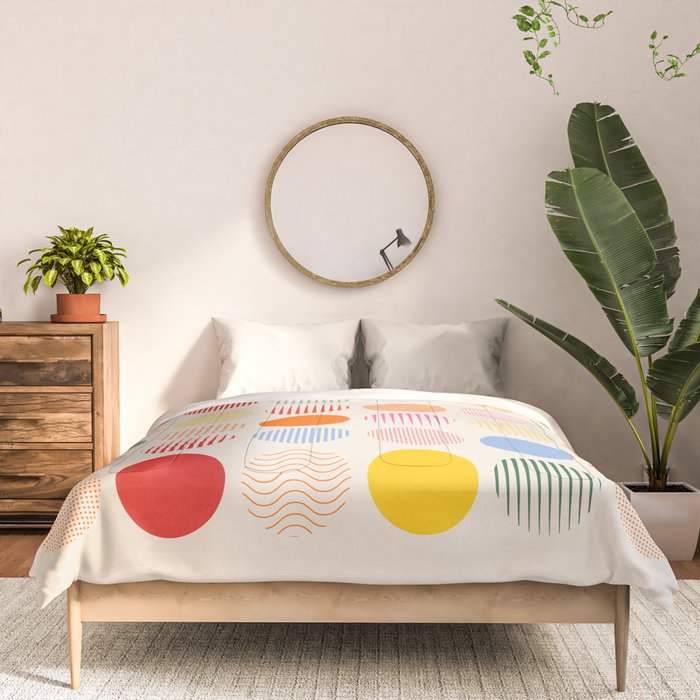Retro Geometric Circles: Peach Bauhaus Edition Comforter Gallery Image 3