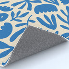 Organic nature flower shape art pattern Rug Gallery Image 4