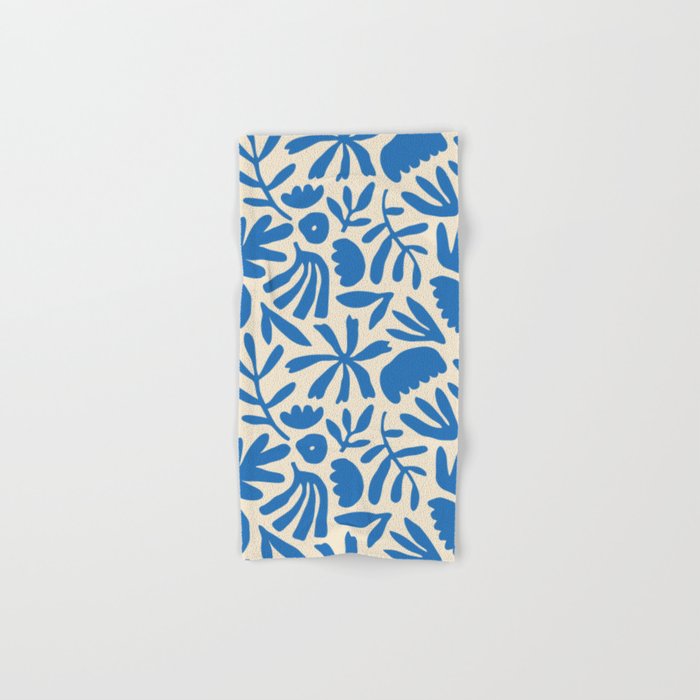 Organic nature flower shape art pattern Bath Towel Gallery Image 1