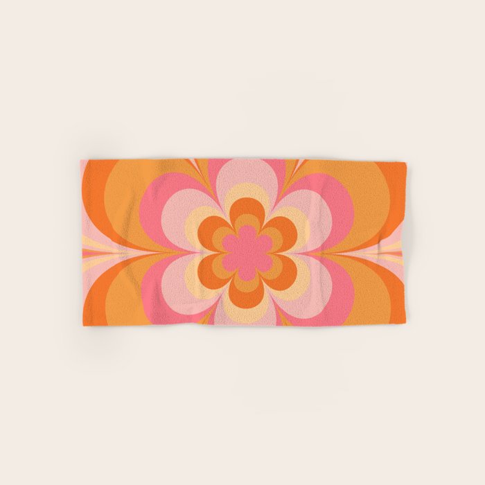 Retro Flower Bath Towel Gallery Image 1