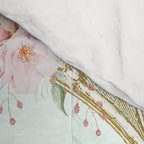 The shabby Swan Comforter Gallery Image 4