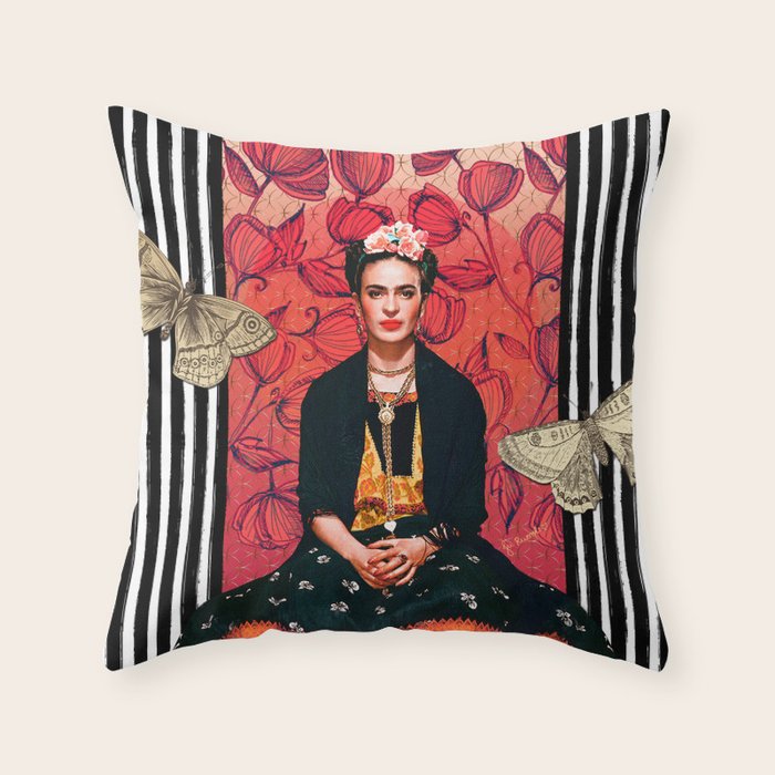 Frida enamorada Throw Pillow