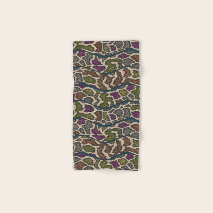 boa wave Bath Towel Gallery Image 1