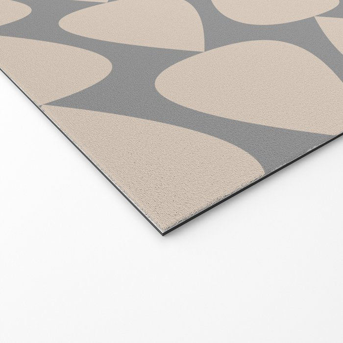 Plectrum Pattern in Putty and Gray Welcome Mat Gallery Image 2