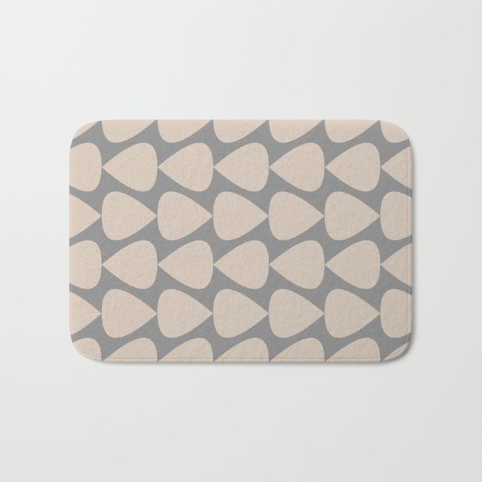Plectrum Pattern in Putty and Gray Bath Mat Gallery Image 1