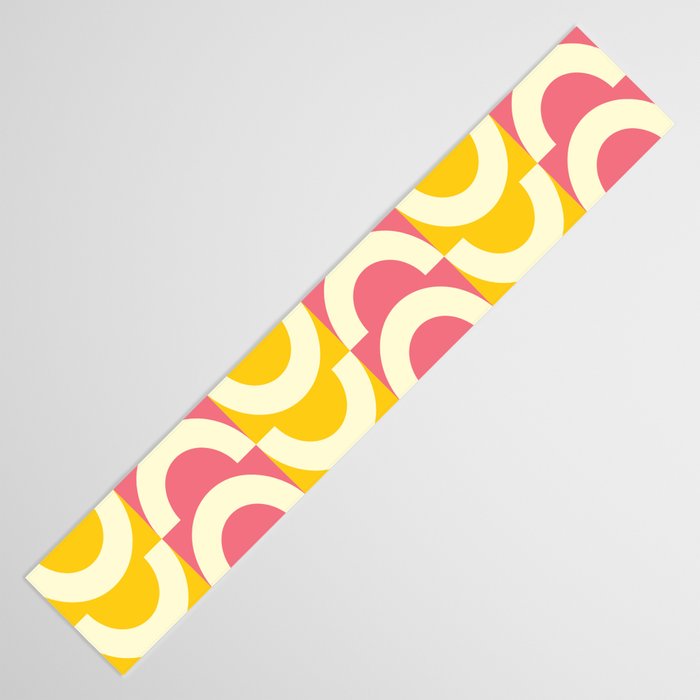Curly Waves Table Runner Gallery Image 3