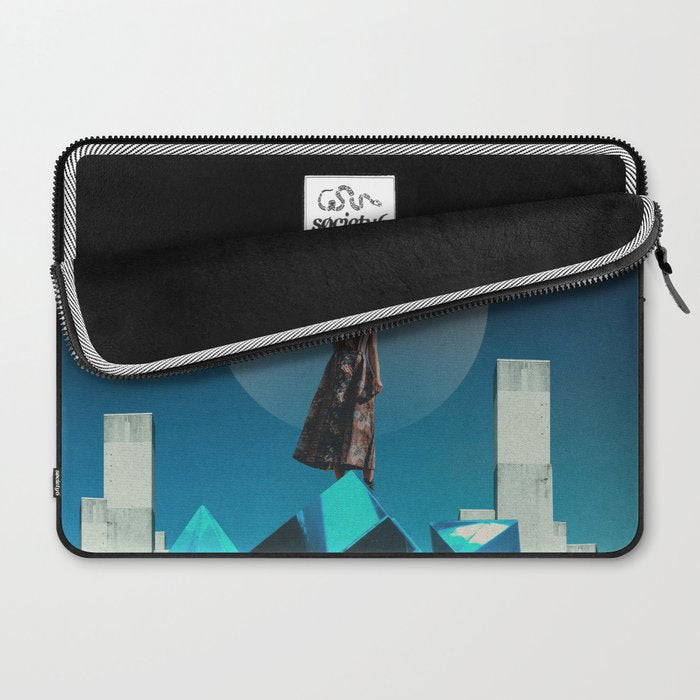 Queen of Kings Laptop Sleeve Gallery Image 2