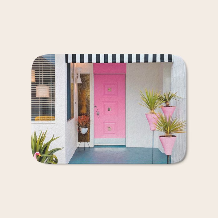Cute Pink Door with Yard Flamingos in Palm Springs Bath Mat Gallery Image 1