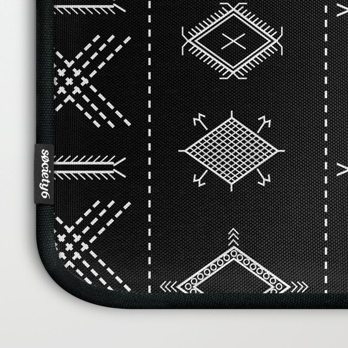 UrbanNesian Malu Laptop Sleeve Gallery Image 3