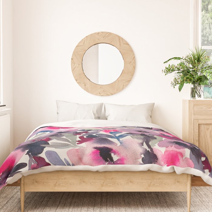 Sue V Duvet Cover Gallery Image 3