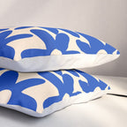 Daisy Time Retro Floral Pattern in Bright Blue and Cream Pillow Sham Gallery Image 3