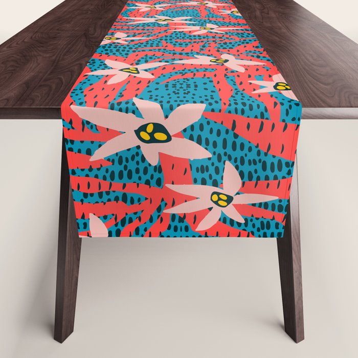 BAZAAR COSMICA WILD Table Runner Gallery Image 1