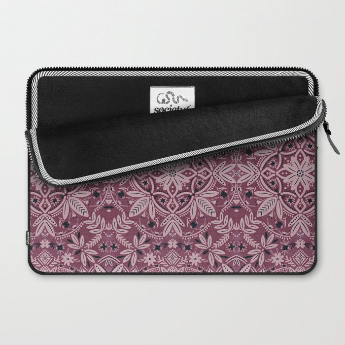 Chic Nature Charm Laptop Sleeve Gallery Image 2