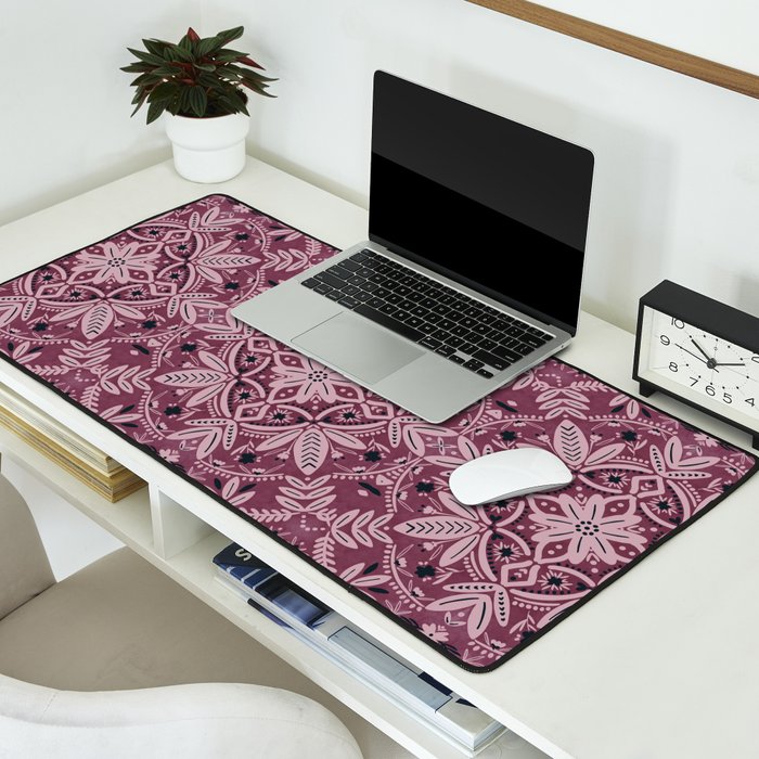 Chic Nature Charm Desk Mat Gallery Image 2