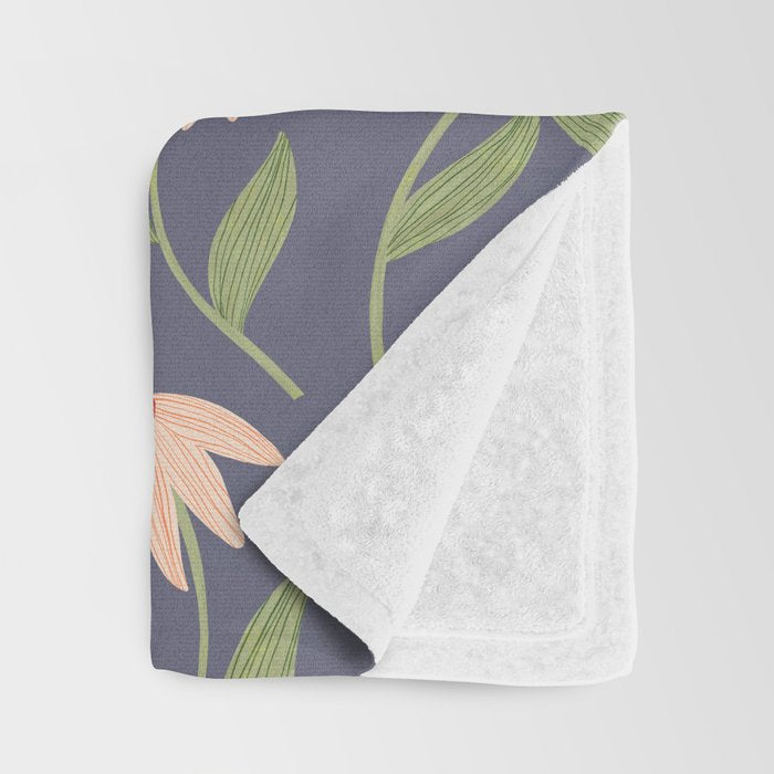 Vase of daisies Collection Throw Blanket Gallery Image 3