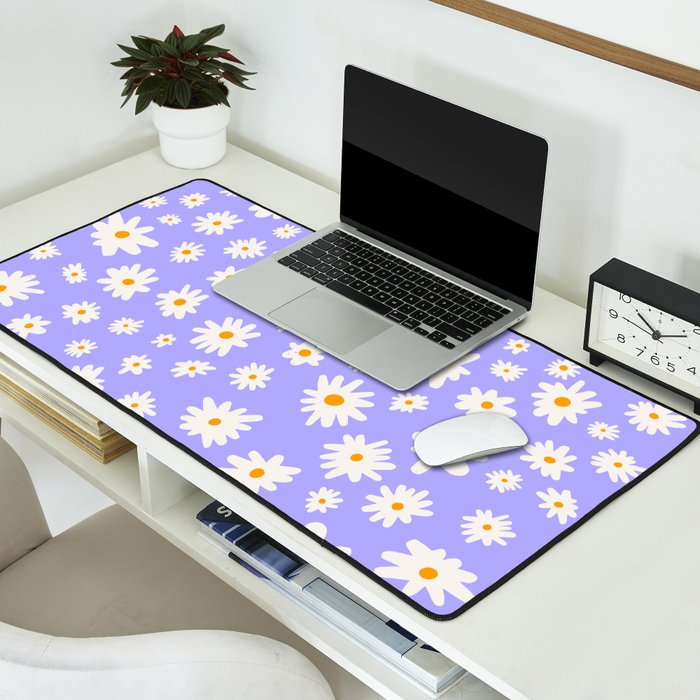 Daisy Pattern Desk Mat Gallery Image 2