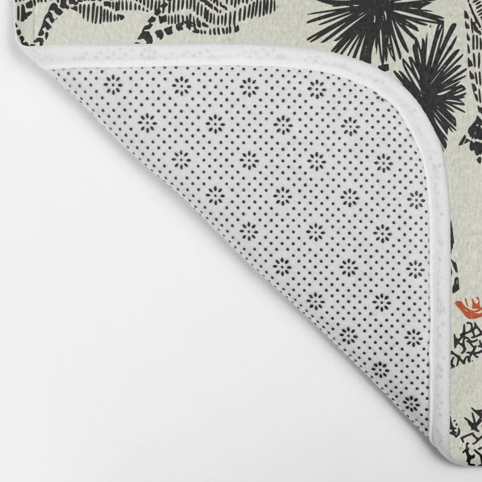 Wildlife Safari black ´n white Bath Mat Gallery Image 2