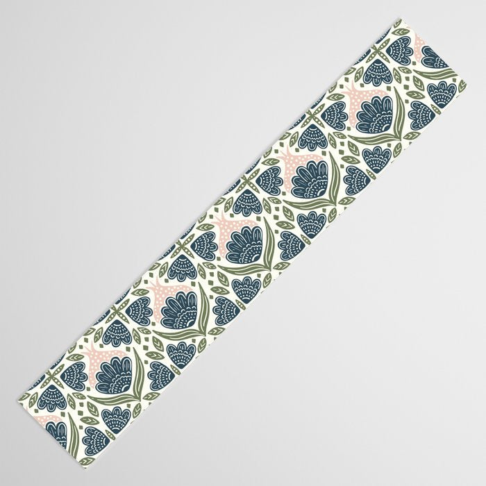 Seed to Bloom Summer Table Runner Gallery Image 3