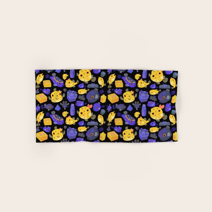 Boxfish - black Bath Towel Gallery Image 1