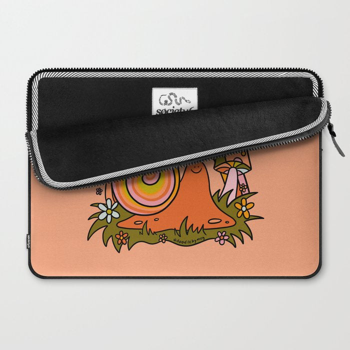 Leo Snail Laptop Sleeve Gallery Image 2