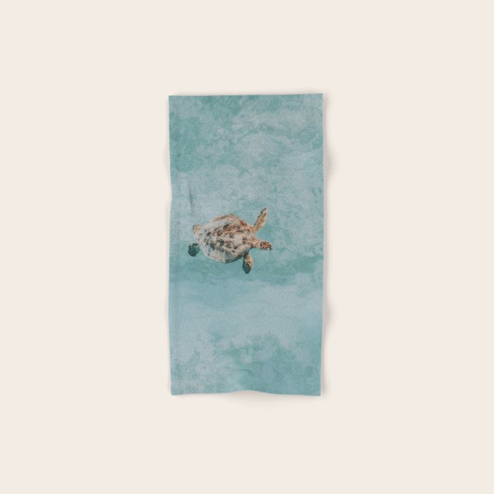 sea turtle vi Bath Towel Gallery Image 1