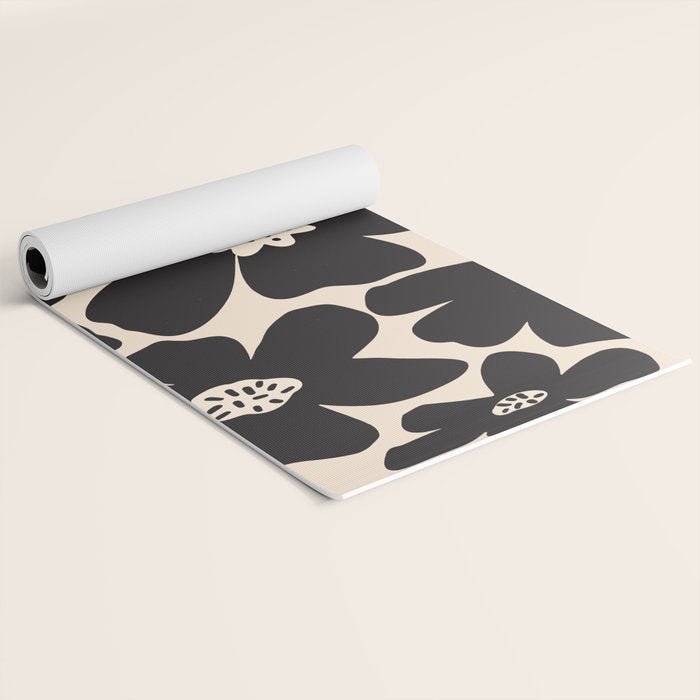 Black and White Retro Daisy Yoga Mat Gallery Image 2