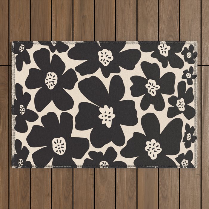 Black and White Retro Daisy Outdoor Rug Gallery Image 1