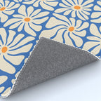 Vintage daisy flower art pattern Rug Gallery Image 4