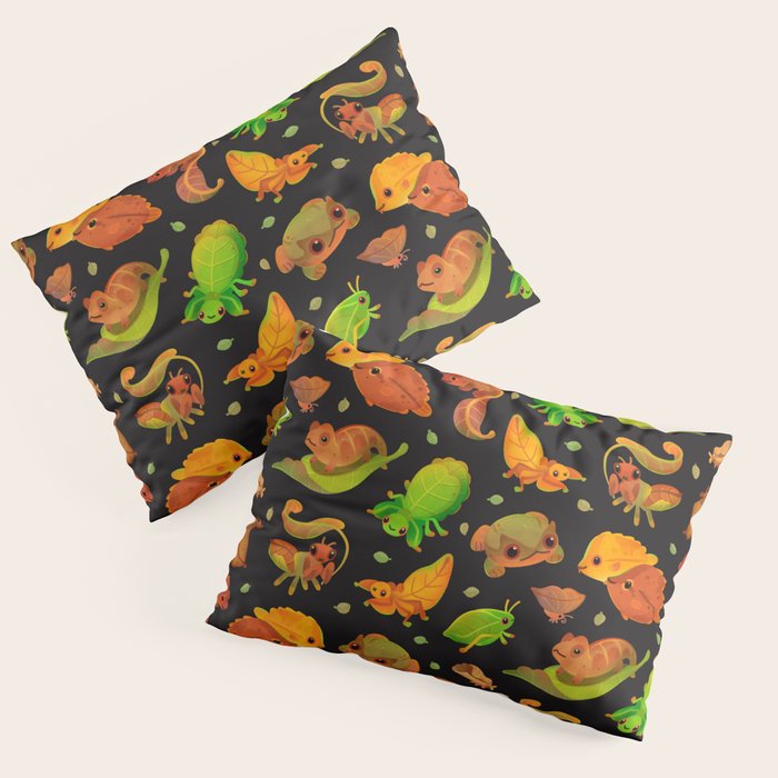 Leaf mimics Pillow Sham Gallery Image 1